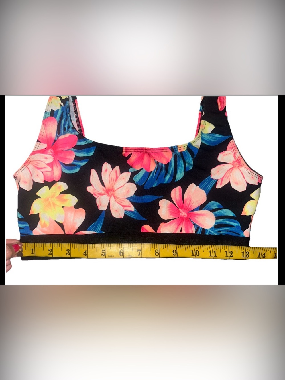 PINK Victoria's Secret Black Floral Tropical sports bra no size tag Size M
